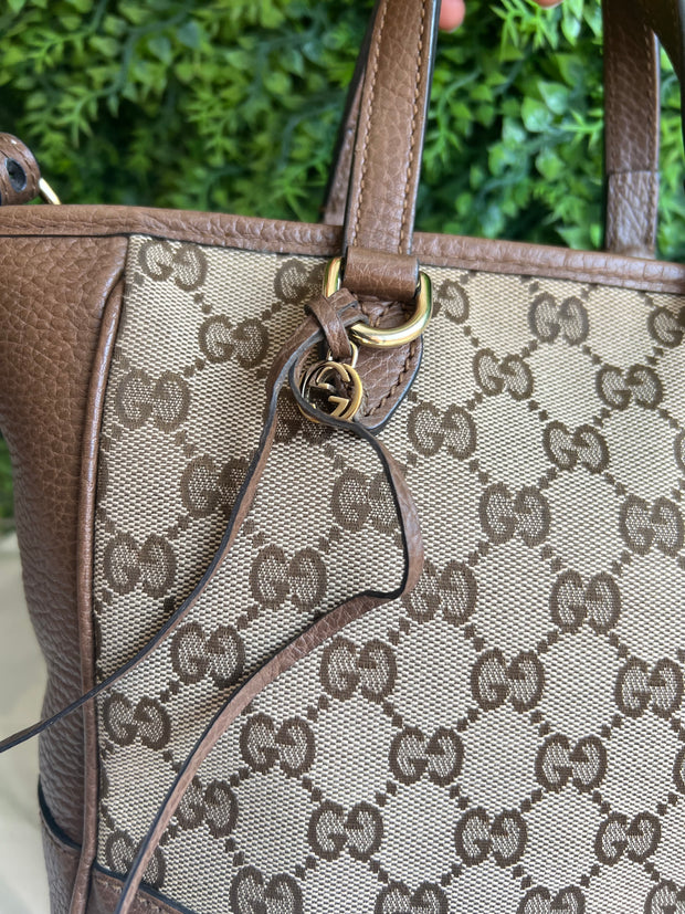 Gucci Bree Crossbody Marrom