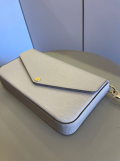Louis Vuitton Pochette Félicie Nude