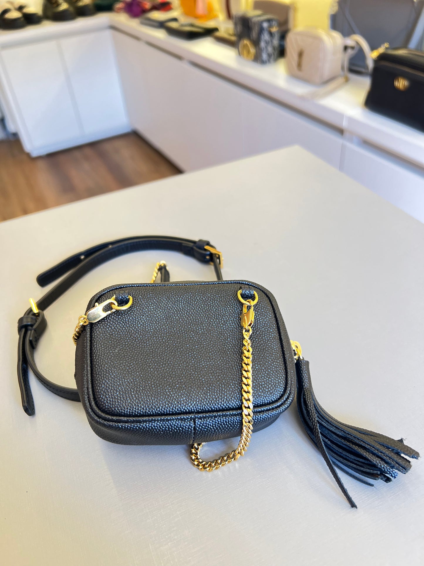Saint Laurent Baby Lou Belt Bag Preta