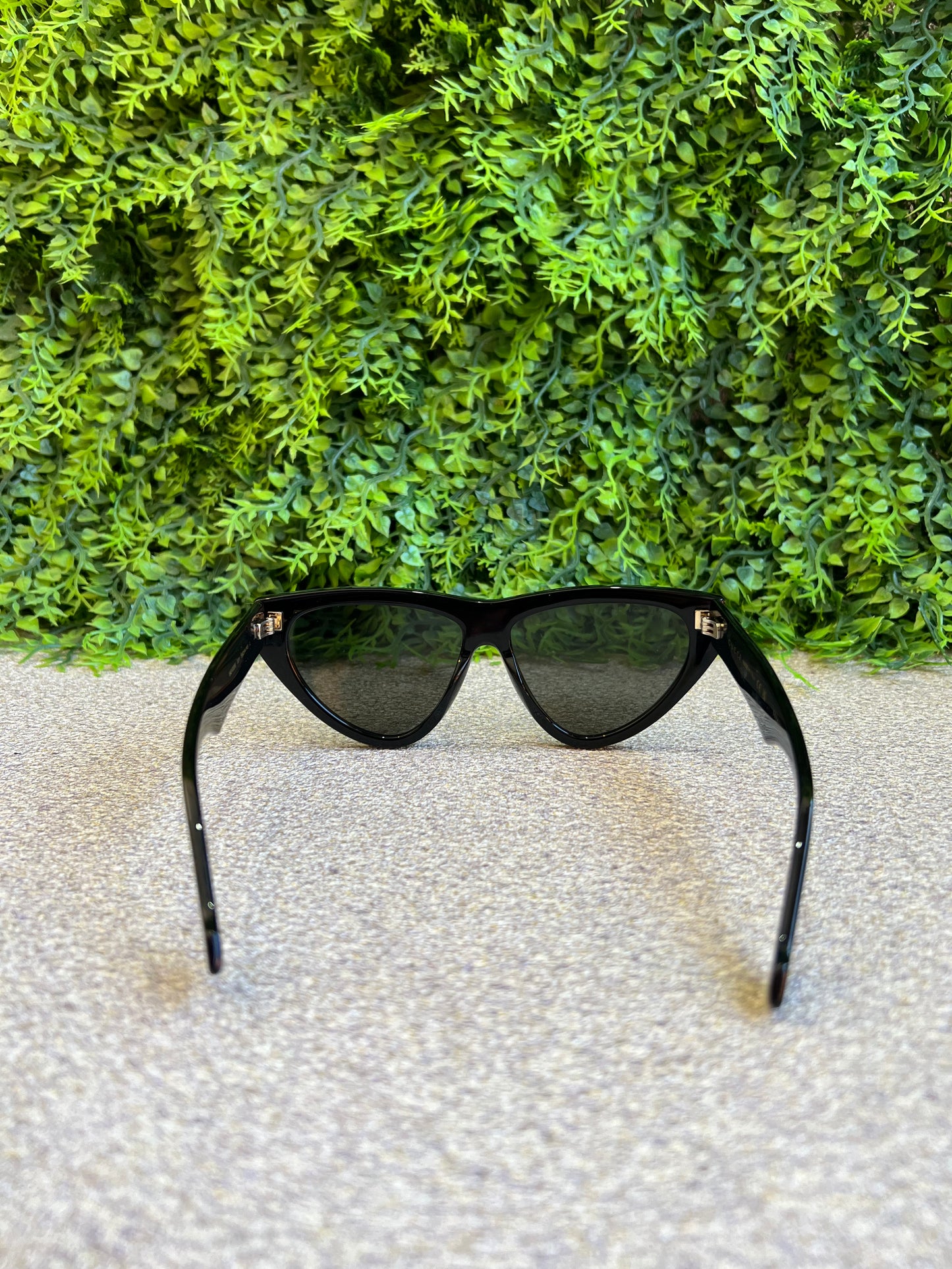 Óculos de sol Gucci Cat Eye Marmont Preto