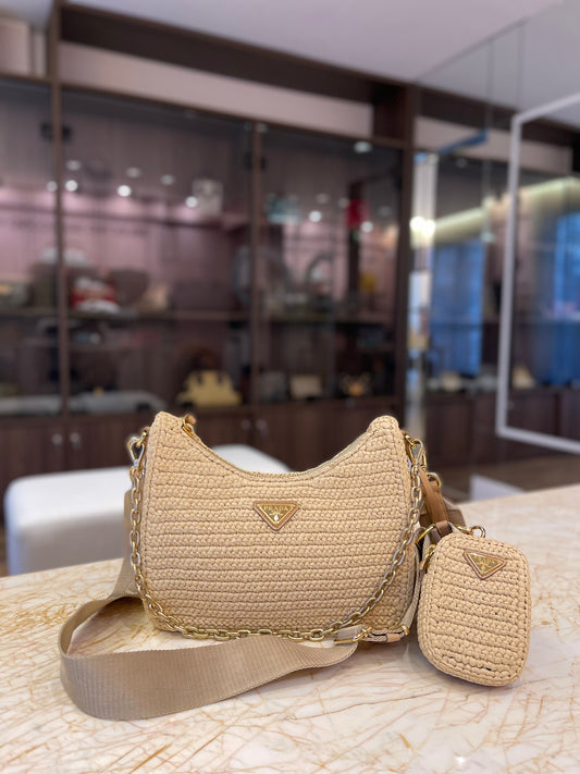 Prada Re-edition 2005 em Raffia