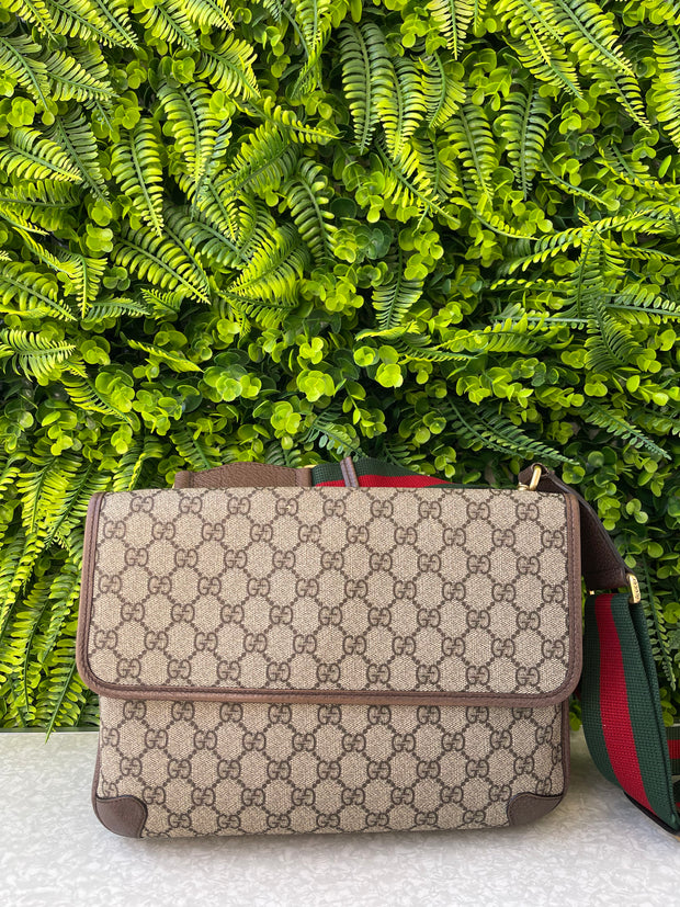 Gucci GG Supreme Messenger