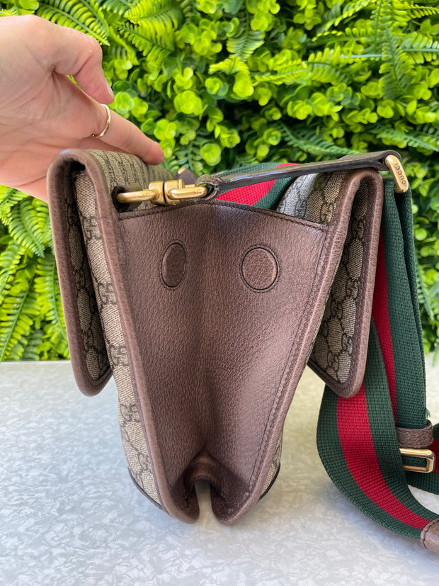 Gucci GG Supreme Messenger