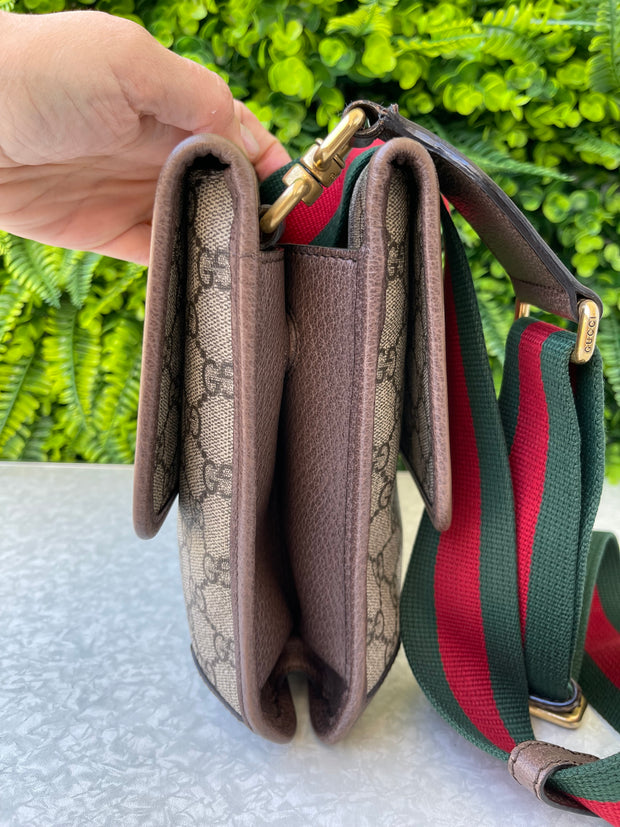 Gucci GG Supreme Messenger