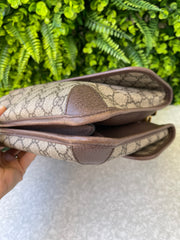 Gucci GG Supreme Messenger