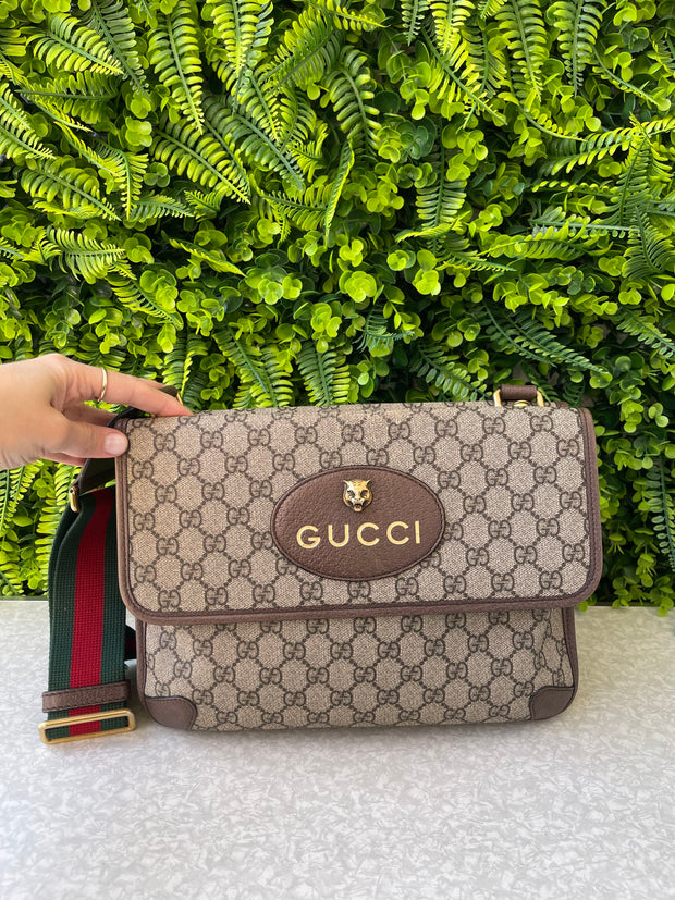 Gucci GG Supreme Messenger
