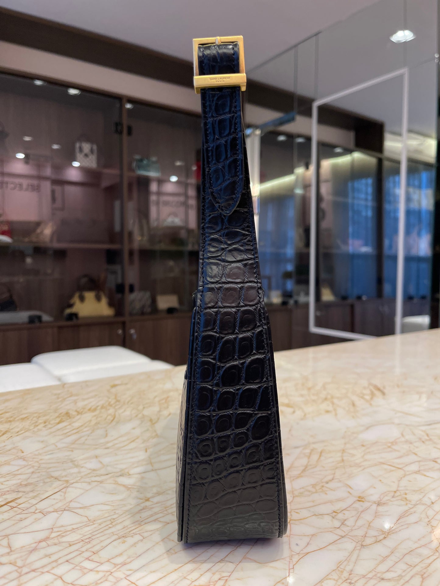 Saint Laurent 5 à 7 em Couro Croco Preto