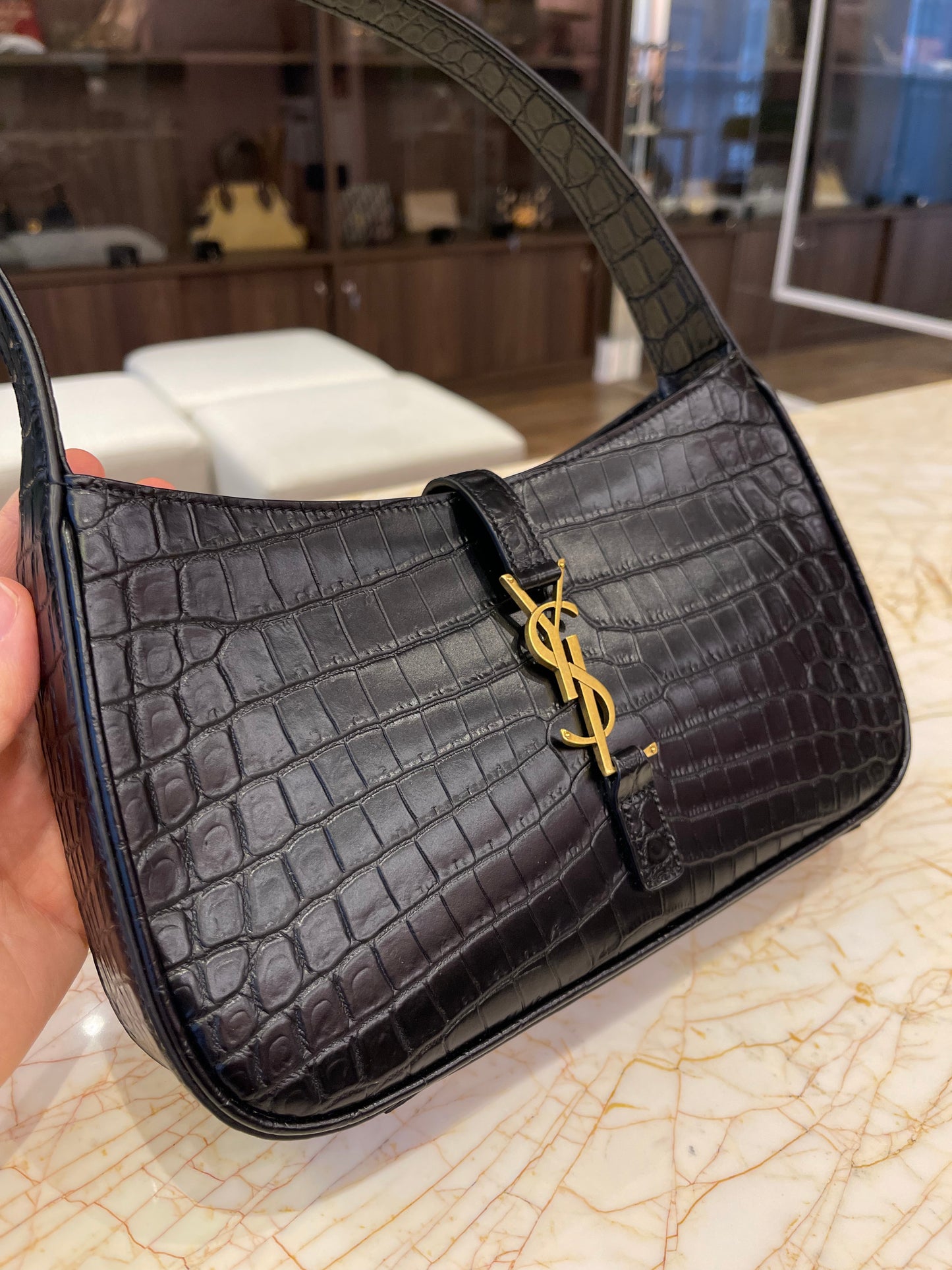 Saint Laurent 5 à 7 em Couro Croco Preto