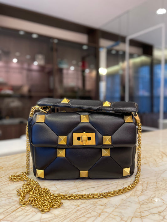 Valentino Garavani Roman Stud Preto