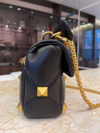 Valentino Garavani Roman Stud Preto