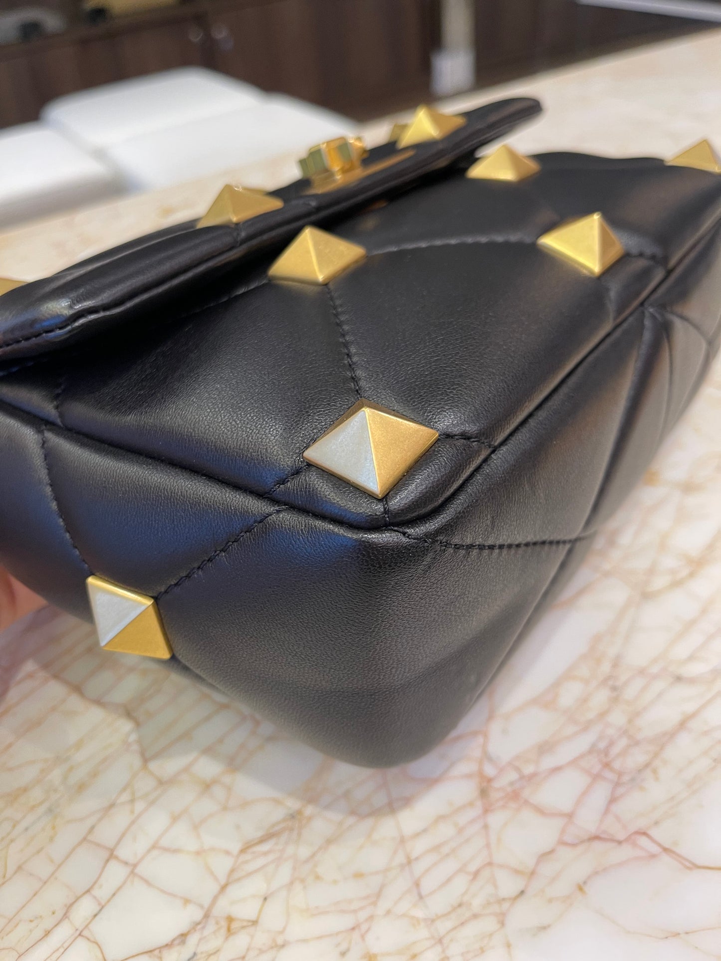 Valentino Garavani Roman Stud Preto