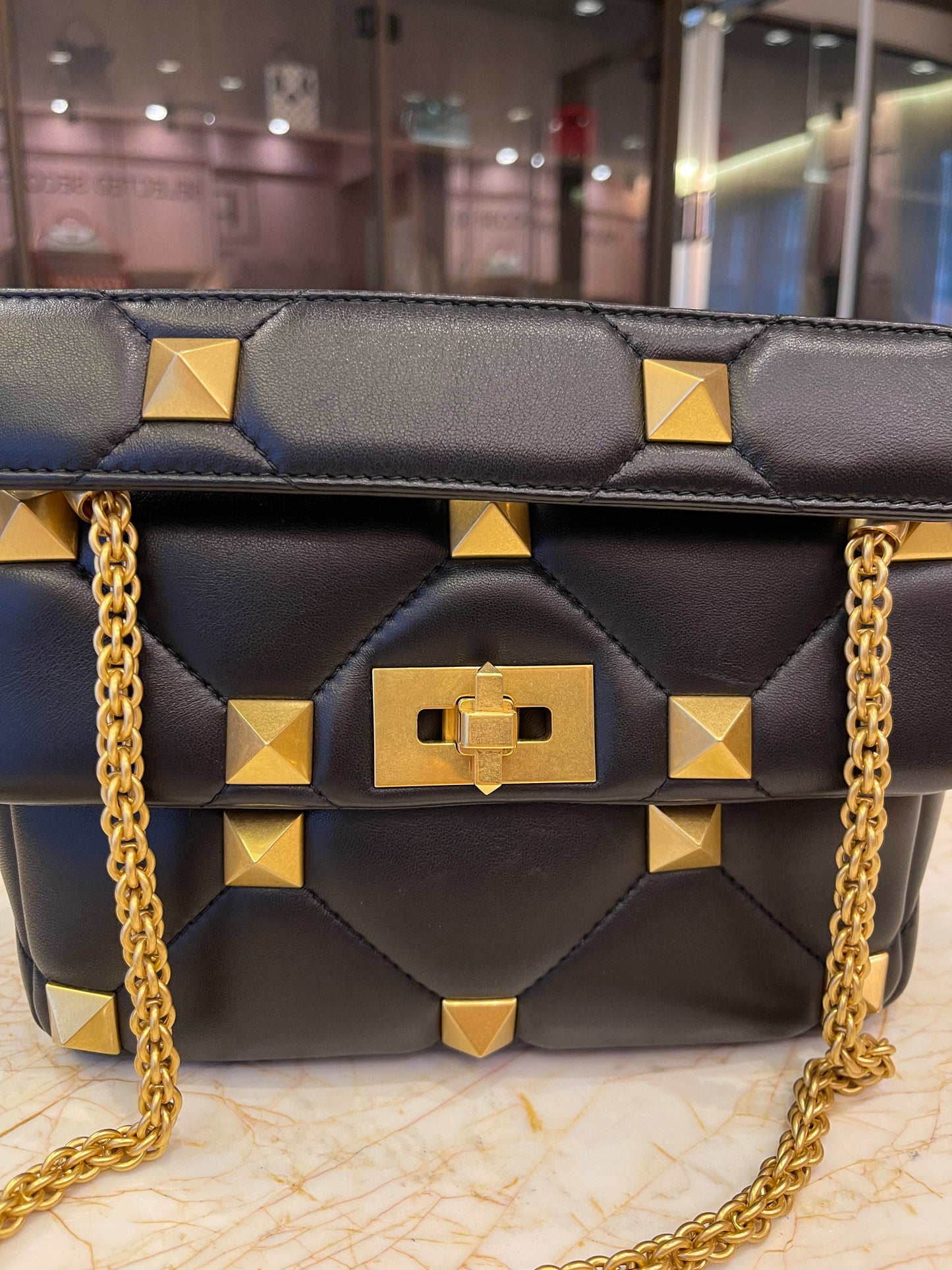 Valentino Garavani Roman Stud Preto
