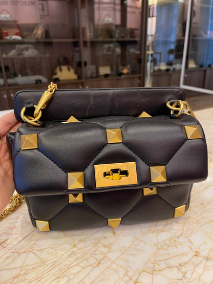 Valentino Garavani Roman Stud Preto