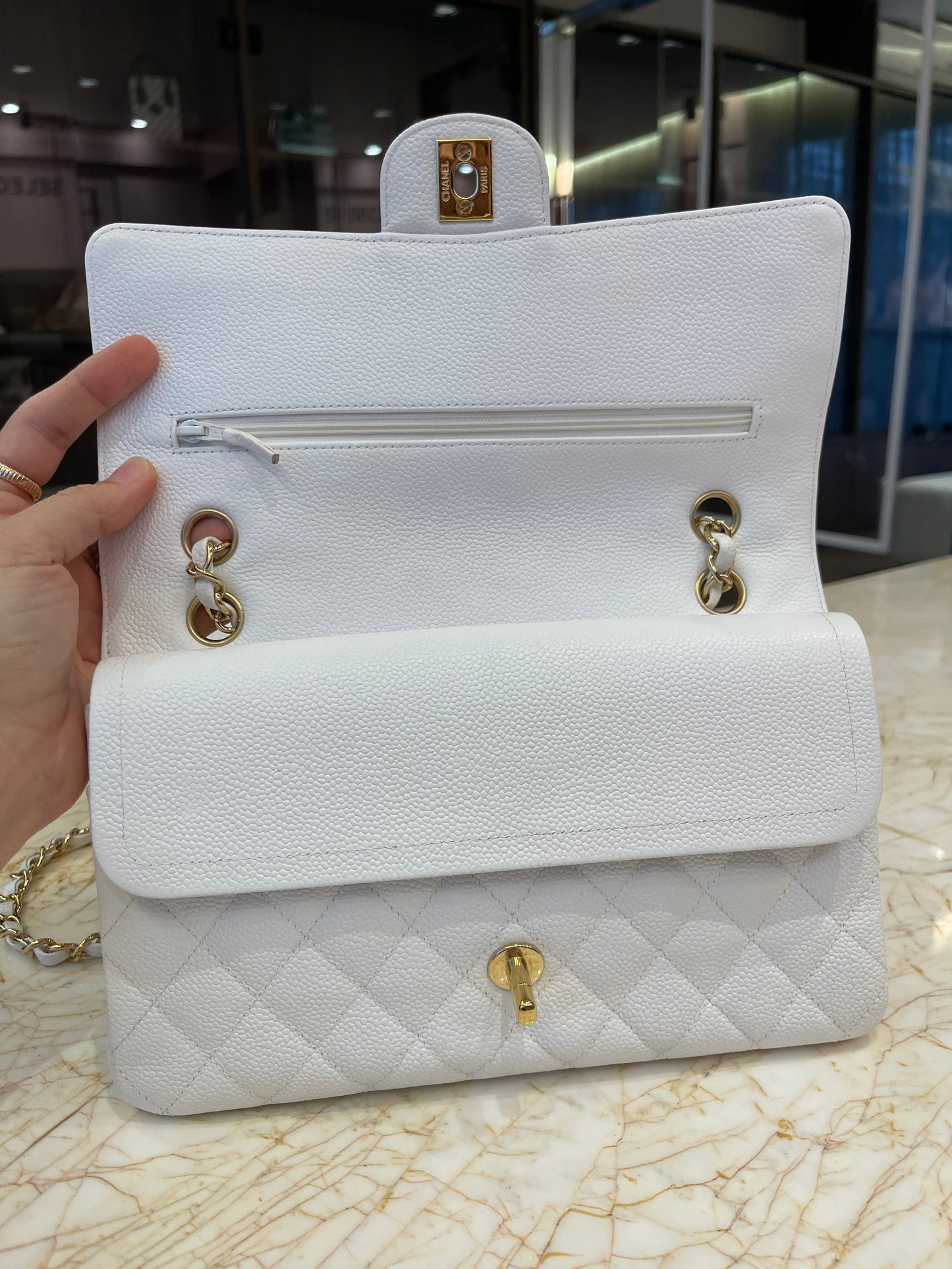 Chanel Classic Double Flap em Couro Caviar Branco