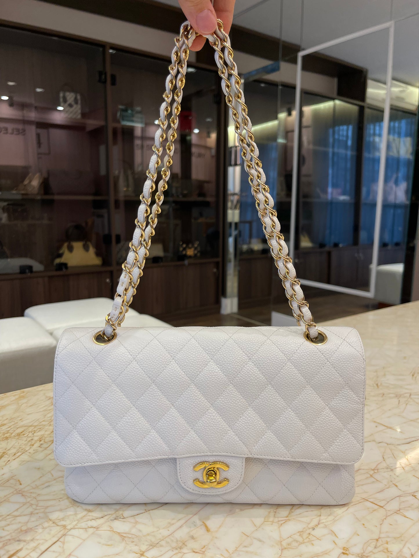 Chanel Classic Double Flap em Couro Caviar Branco