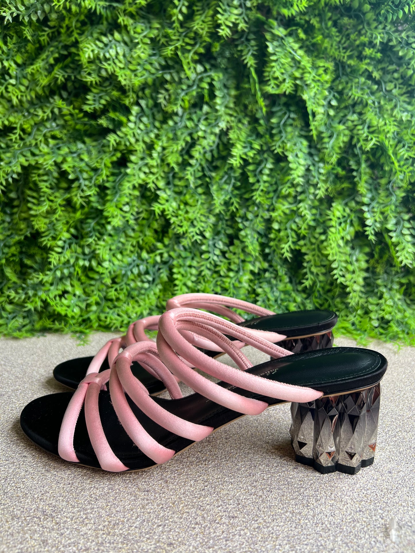 Sandália Salvatore Ferragamo Rosa