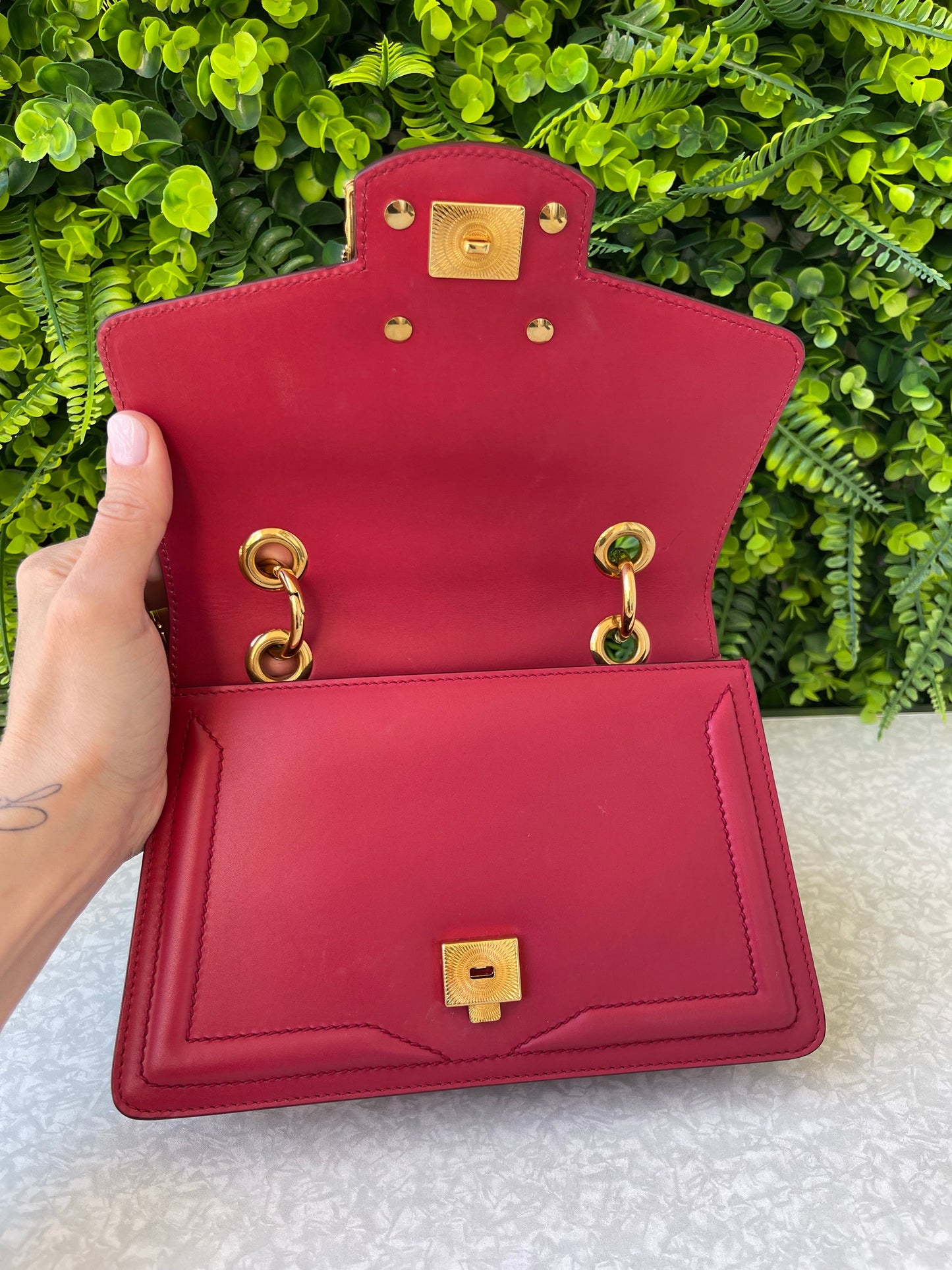 Dolce & Gabbana DG Amore Calfskin Chain Vermelha