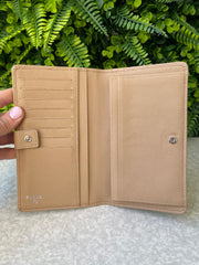 Carteira Chanel Logo Nude