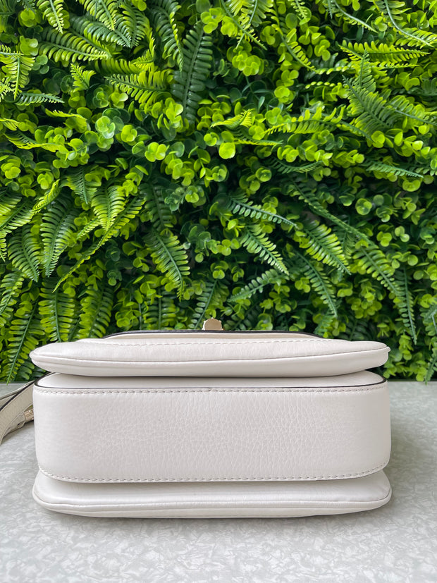 Gucci Calfskin New Bamboo Top Handle Branca