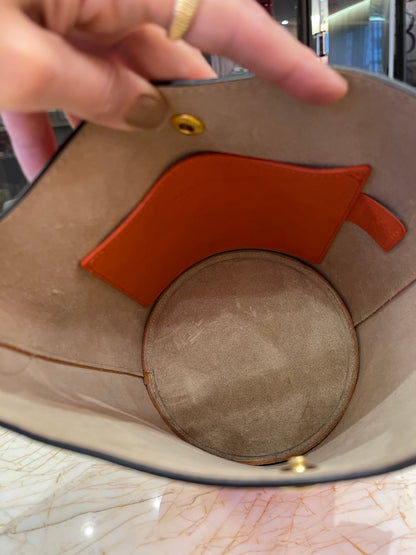 Longchamp Épure Bucket Laranja + Lenço