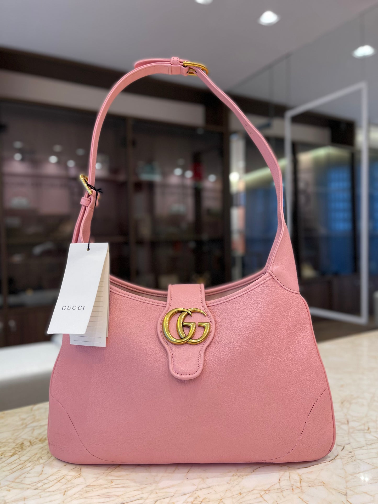 Gucci Aphrodite Medium em Couro Rosa