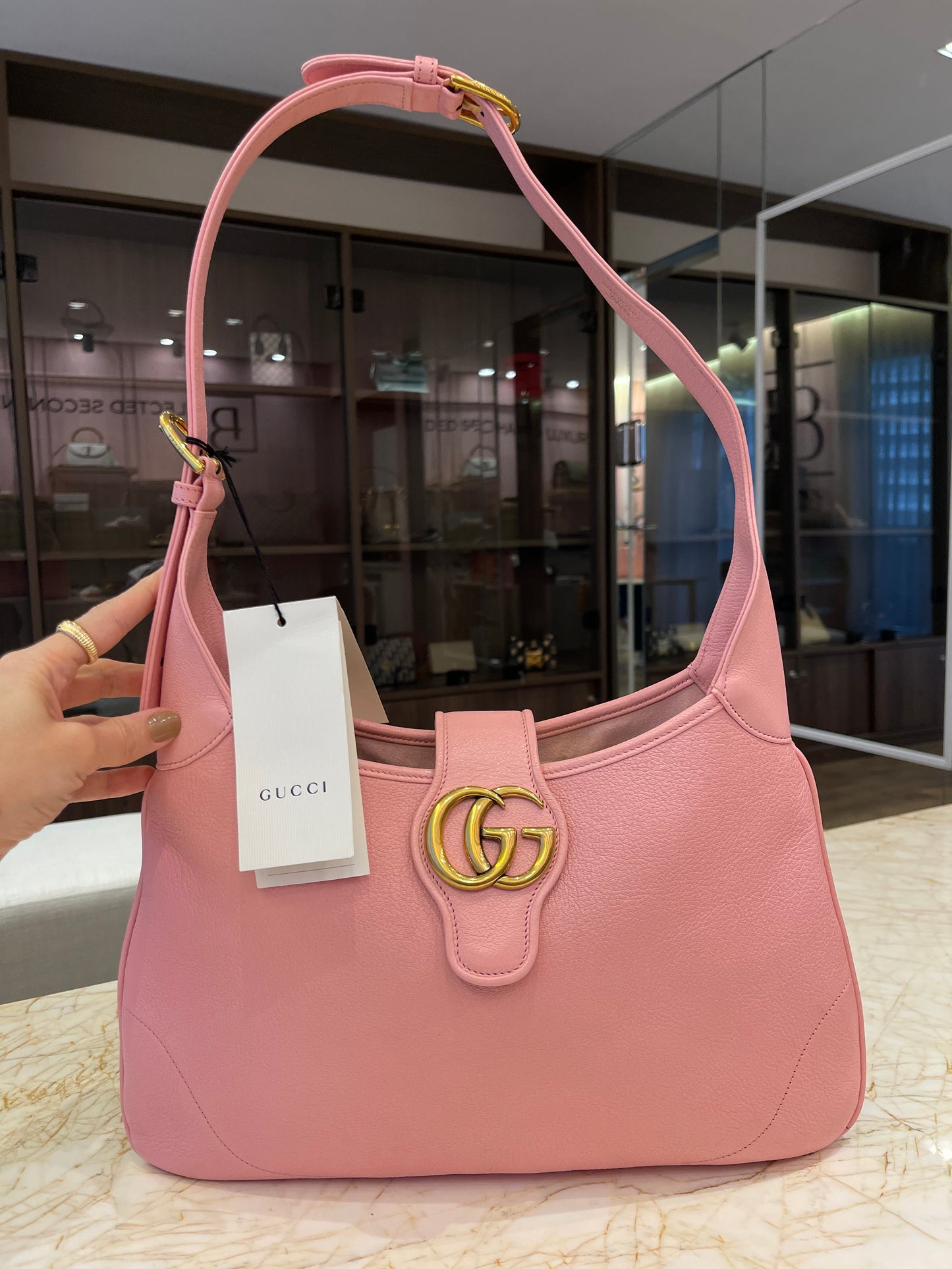 Gucci Aphrodite Medium em Couro Rosa