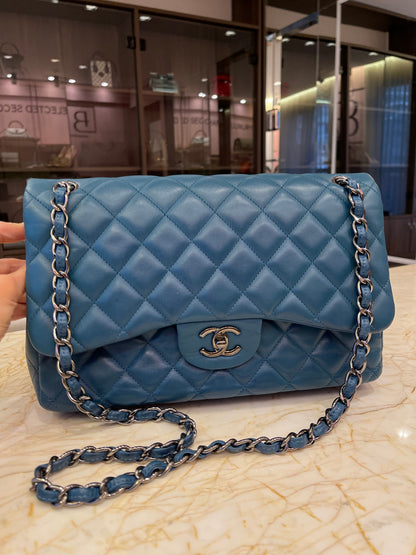 Chanel Classic Double Flap em Couro Lambskin Azul