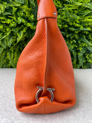 Salvatore Ferragamo Leather Shoulder Bag Laranja
