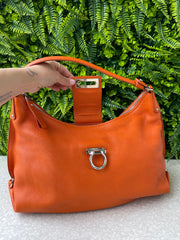 Salvatore Ferragamo Leather Shoulder Bag Laranja