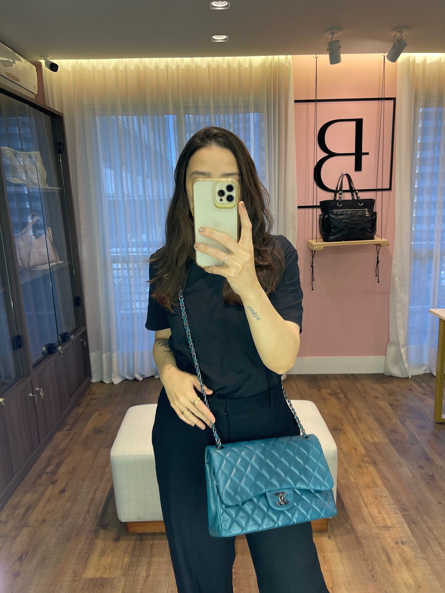 Chanel Classic Double Flap em Couro Lambskin Azul