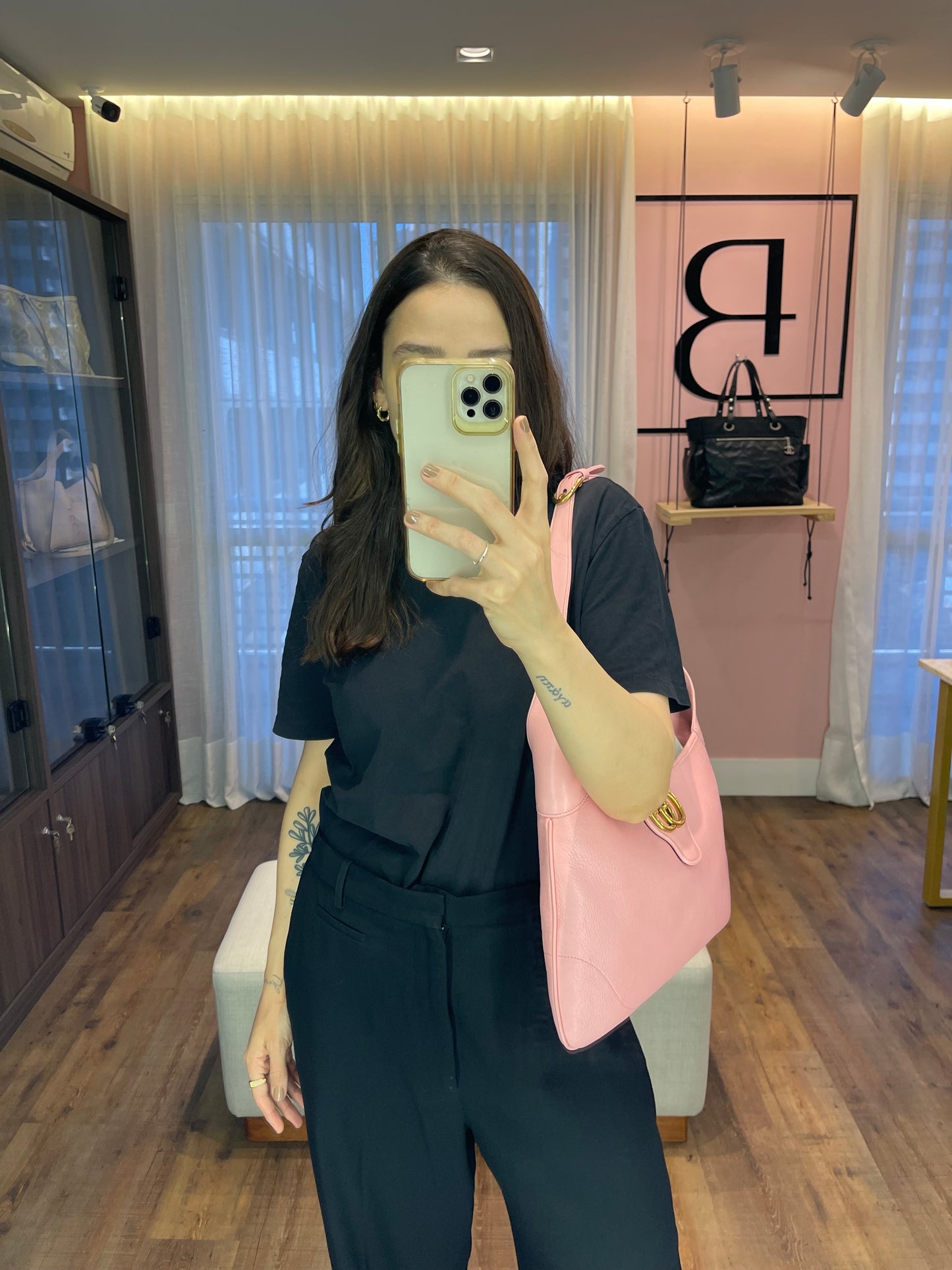 Gucci Aphrodite Medium em Couro Rosa
