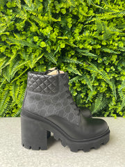 Bota Gucci GG Supreme Preta