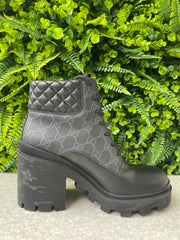 Bota Gucci GG Supreme Preta