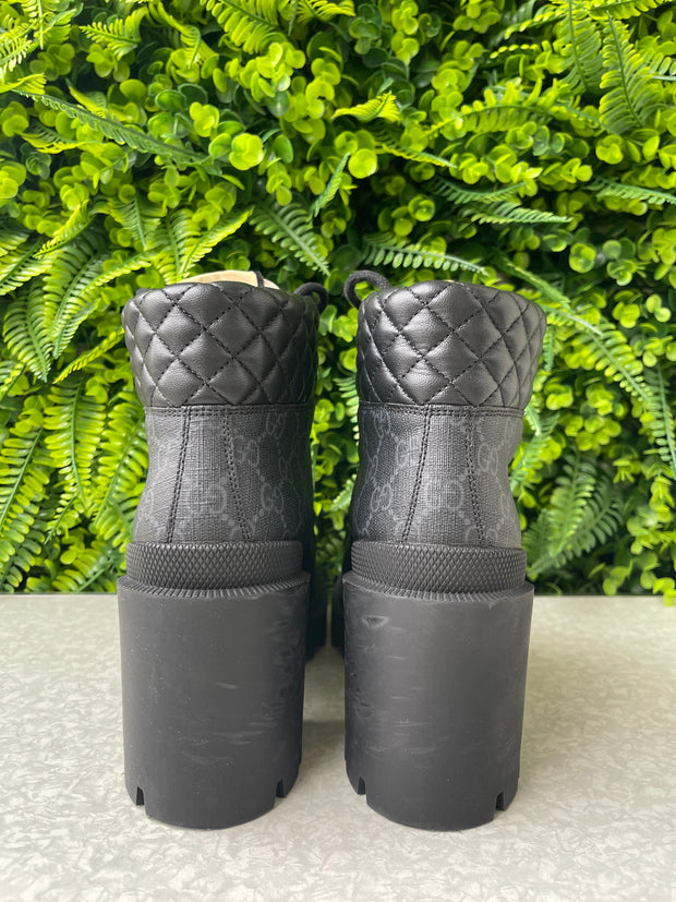 Bota Gucci GG Supreme Preta