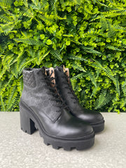 Bota Gucci GG Supreme Preta