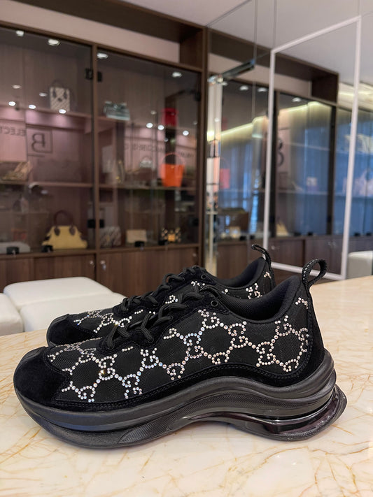 Tênis Gucci GG Run Crystal