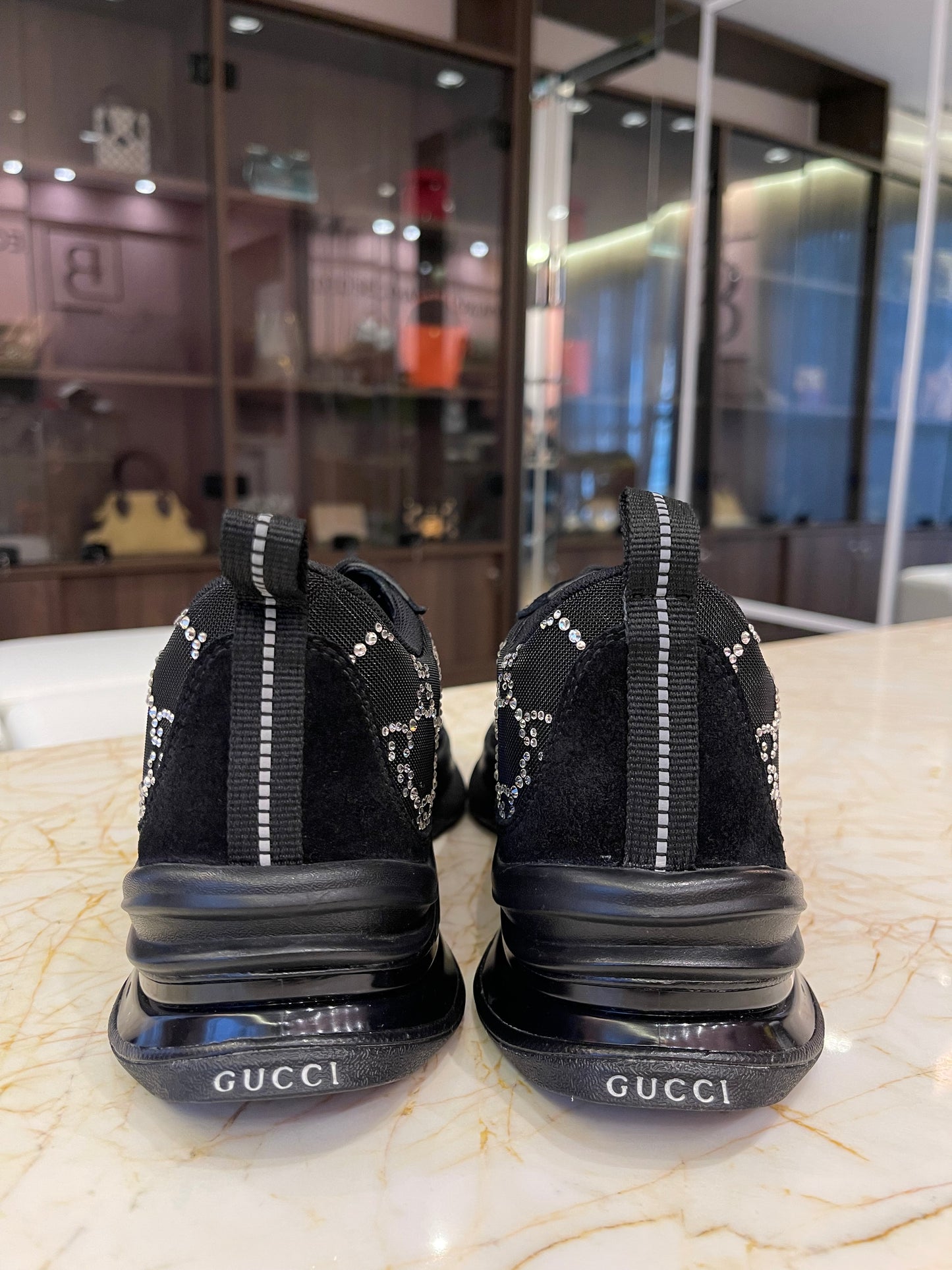 Tênis Gucci GG Run Crystal