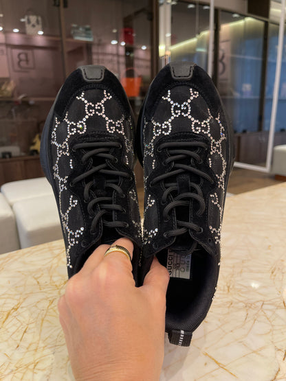 Tênis Gucci GG Run Crystal
