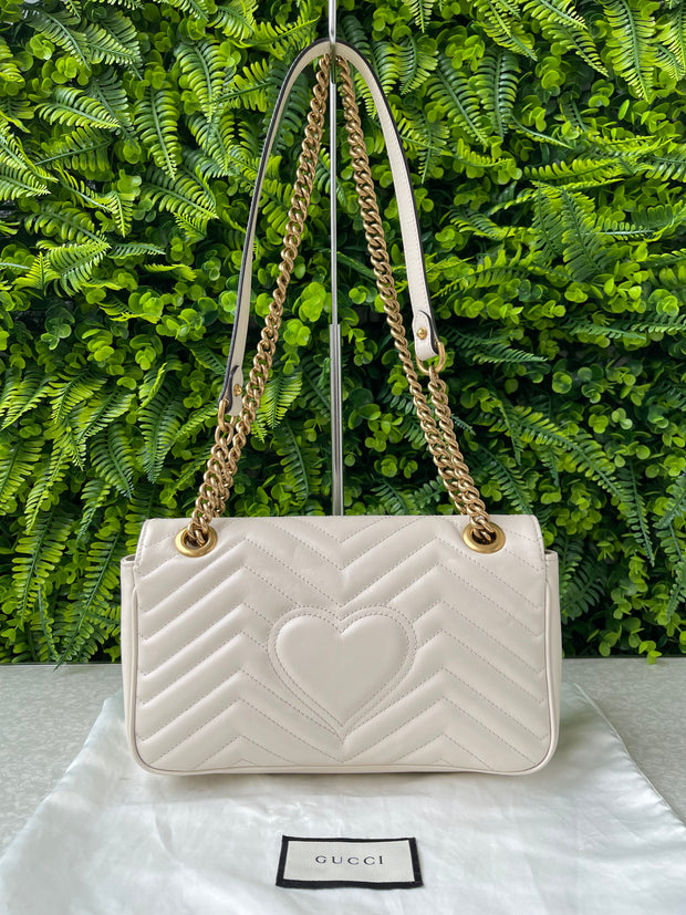 Gucci GG Marmont Matelassê Small Branca