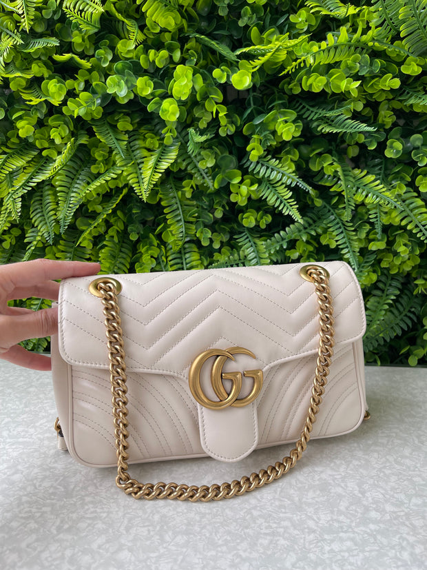 Gucci GG Marmont Matelassê Small Branca