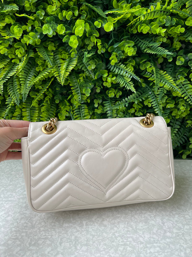 Gucci GG Marmont Matelassê Small Branca