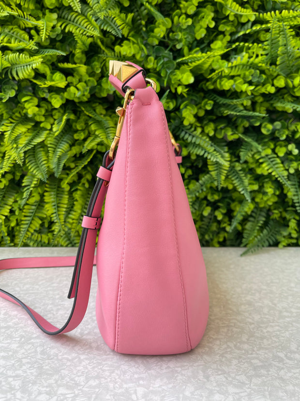 Valentino Garavani Stud Sign Hobo Rosa