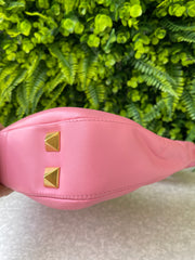 Valentino Garavani Stud Sign Hobo Rosa