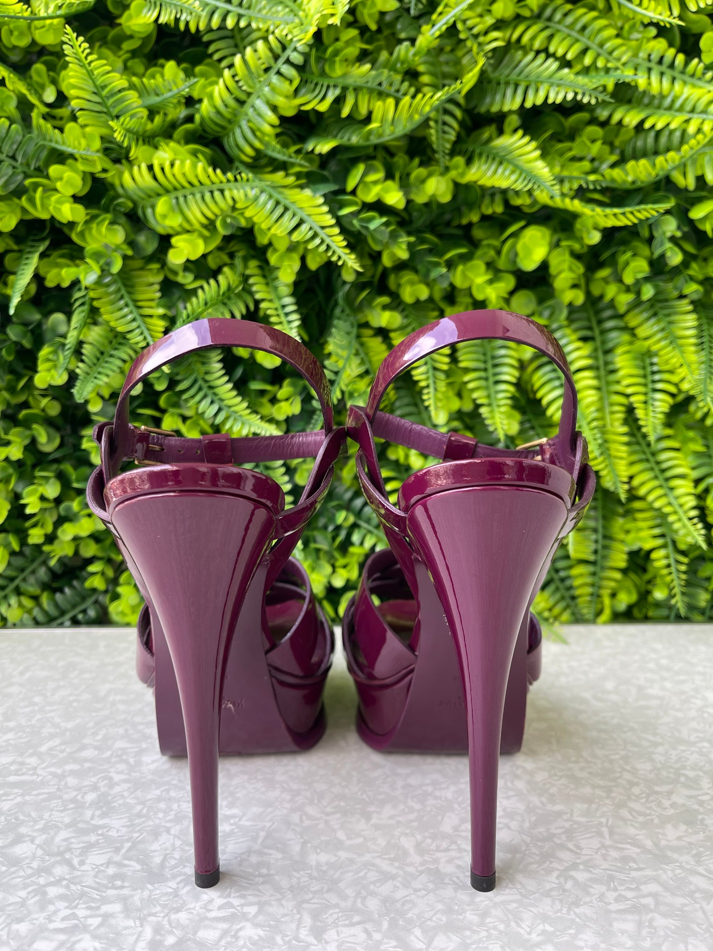 Sandália Yves Saint Laurent Tribute Vinho