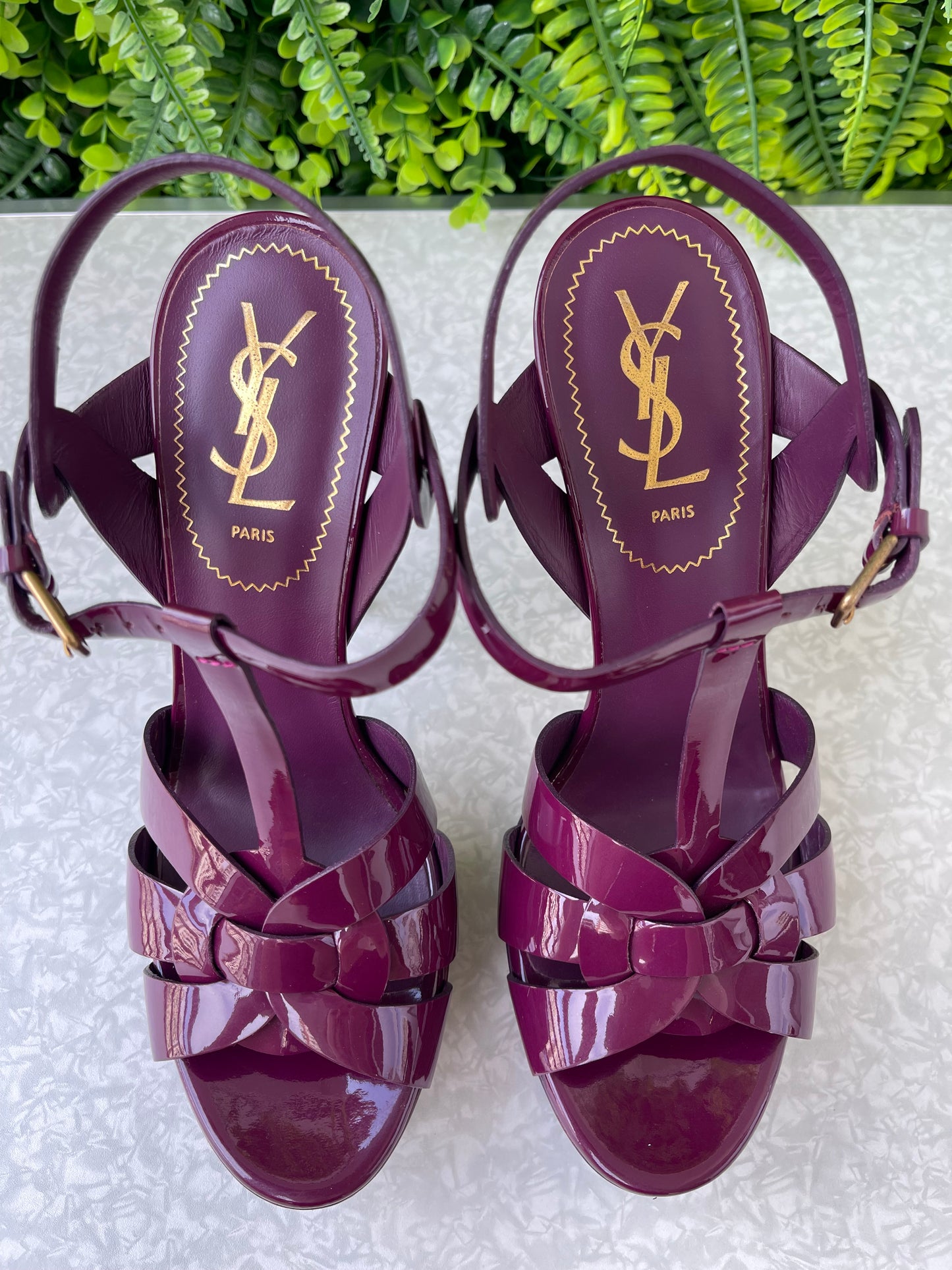 Sandália Yves Saint Laurent Tribute Vinho