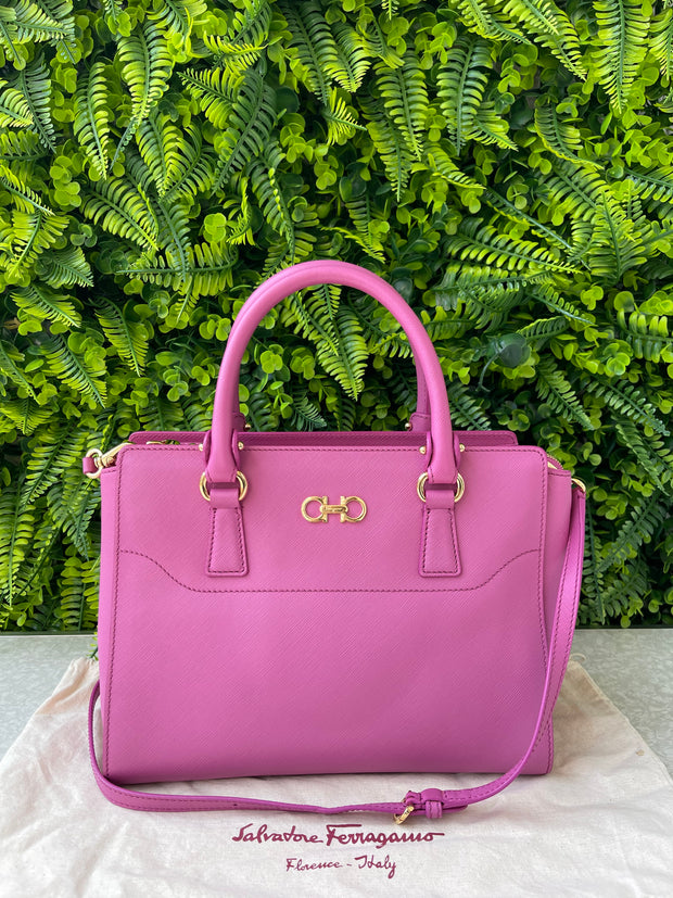 Salvatore Ferragamo Gancini Line Pink