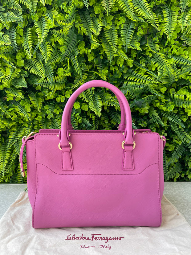 Salvatore Ferragamo Gancini Line Pink