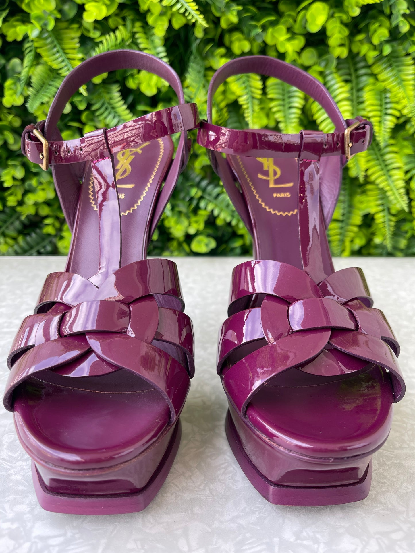 Sandália Yves Saint Laurent Tribute Vinho