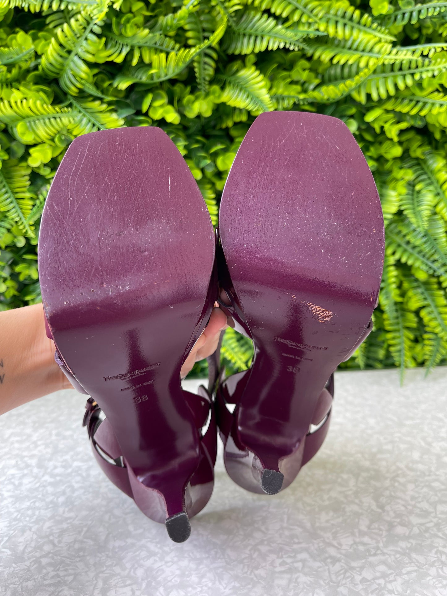 Sandália Yves Saint Laurent Tribute Vinho