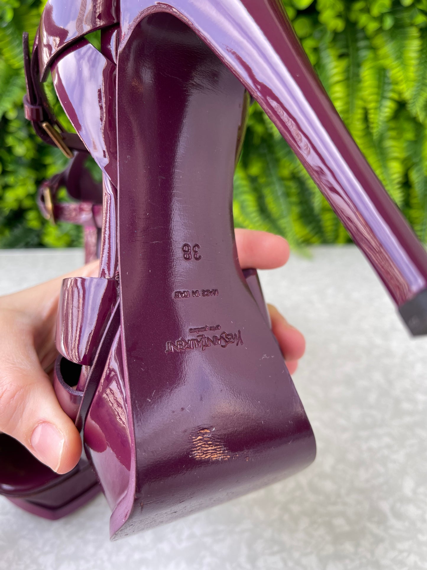 Sandália Yves Saint Laurent Tribute Vinho